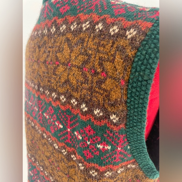 Vintage Lord & Taylor Wool Holiday Patterned Sweater Like Festive Vest - Picture 9 of 11